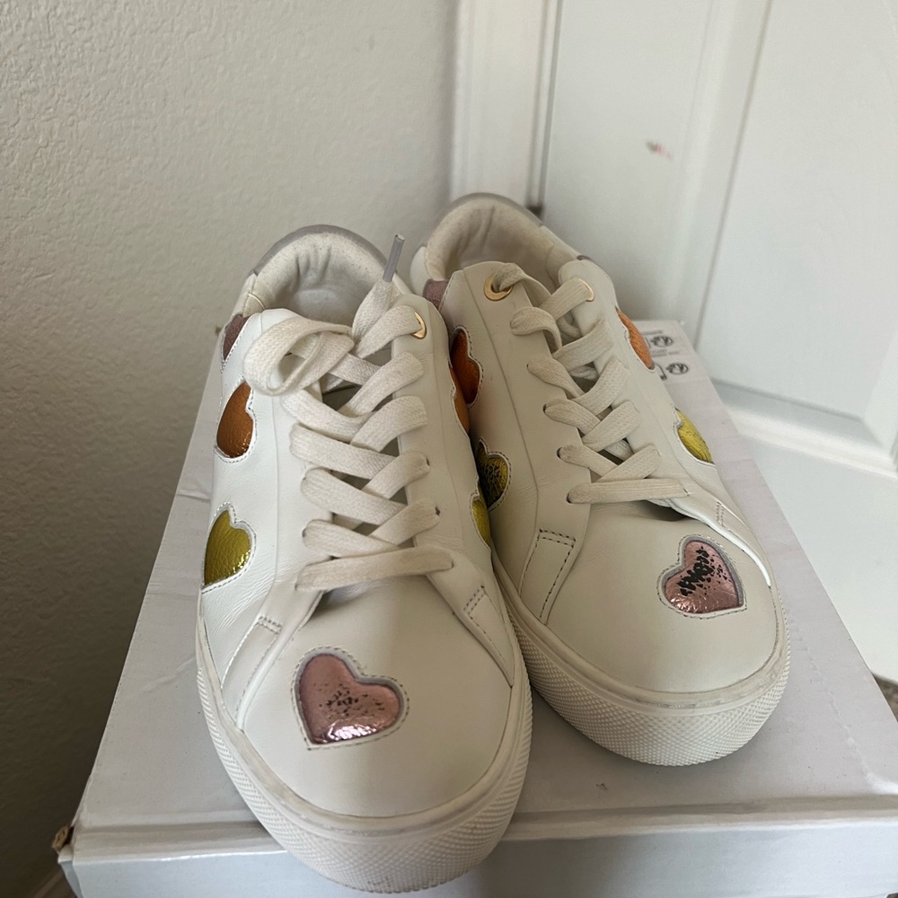 Kurt Geiger Heart Sneakers 💓